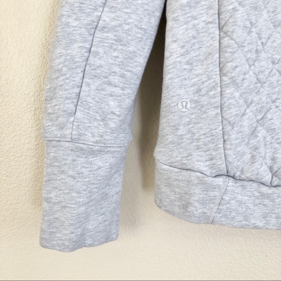 LULULEMON Quilted Half Zip Pullover Sweatshirt in Heathered Vapor Grey - Picture 12 of 12